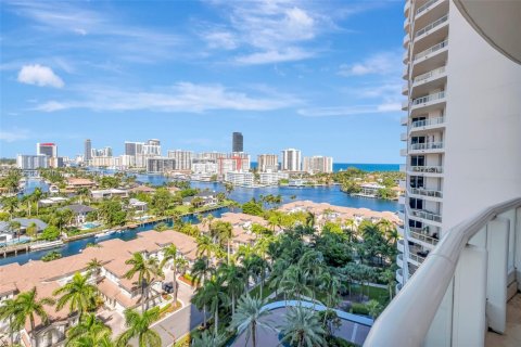 Copropriété à vendre à Aventura, Floride: 3 chambres, 294.78 m2 № 2053806 - photo 21