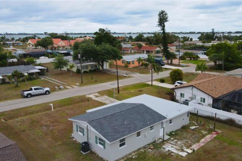 Villa ou maison à louer à Englewood, Floride: 2 chambres, 98.85 m2 № 2386521 - photo 13