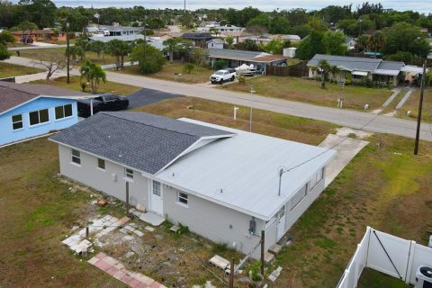 Villa ou maison à louer à Englewood, Floride: 2 chambres, 98.85 m2 № 2386521 - photo 16
