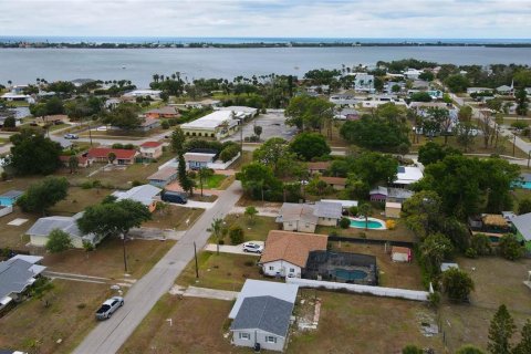 Villa ou maison à louer à Englewood, Floride: 2 chambres, 98.85 m2 № 2386521 - photo 9