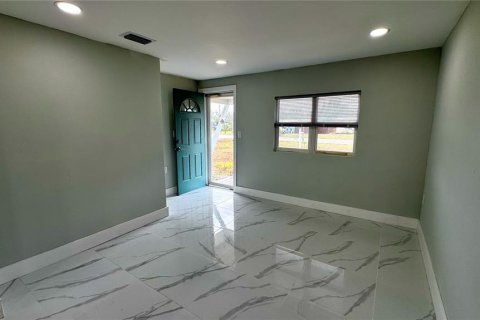 Villa ou maison à louer à Englewood, Floride: 2 chambres, 98.85 m2 № 2386521 - photo 19
