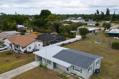 Villa ou maison à louer à Englewood, Floride: 2 chambres, 98.85 m2 № 2386521 - photo 11