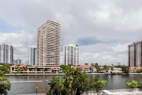 Appartement à Sunny Isles Beach, Floride 1 chambre, 92.9 m2 № 1995720