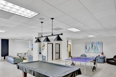 Condominio en alquiler en Sunny Isles Beach, Florida, 1 dormitorio, 92.9 m2 № 1995720 - foto 12