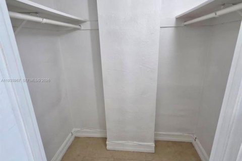 Condominio en alquiler en Sunny Isles Beach, Florida, 1 dormitorio, 92.9 m2 № 1995720 - foto 8