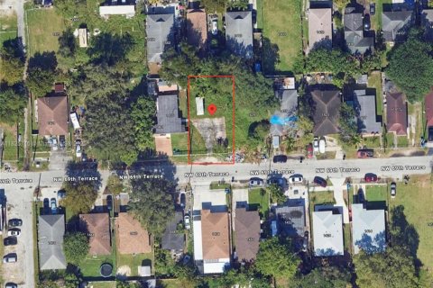 Terreno en venta en Miami, Florida № 1794703 - foto 2
