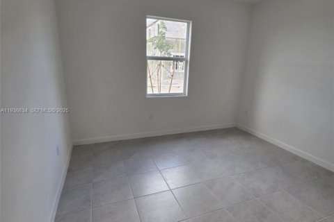 House in Homestead, Florida 5 bedrooms № 1994612 - photo 11
