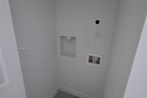 House in Homestead, Florida 5 bedrooms № 1994612 - photo 13