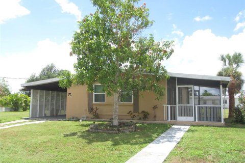 Villa ou maison à Port Charlotte, Floride 2 chambres, 83.33 m2 № 2294947