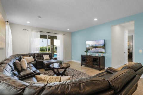 House in Kissimmee, Florida 11 bedrooms, 437.29 sq.m. № 1545649 - photo 6