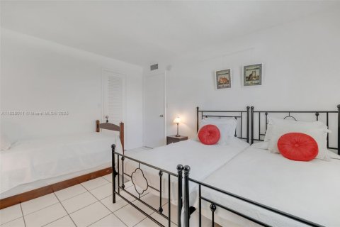 Copropriété à vendre à Hallandale Beach, Floride: 2 chambres, 101.45 m2 № 1940187 - photo 20