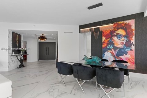 Condo in Miami Beach, Florida, 3 bedrooms  № 1839119 - photo 13