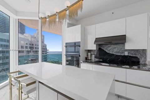 Condo in Miami Beach, Florida, 3 bedrooms  № 1839119 - photo 16