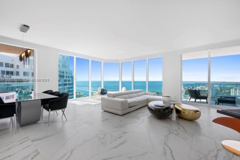 Condo in Miami Beach, Florida, 3 bedrooms  № 1839119 - photo 2