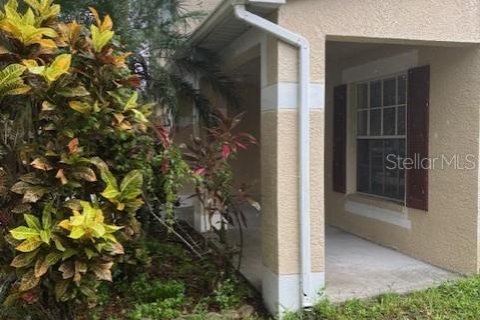 House in Temple Terrace, Florida 3 bedrooms, 237.83 sq.m. № 1878229 - photo 2