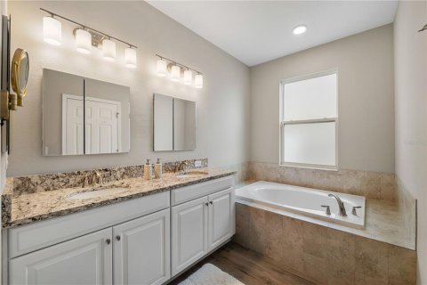 Casa en venta en Wimauma, Florida, 5 dormitorios, 293.29 m2 № 1759453 - foto 10