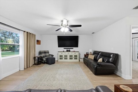 Villa ou maison à vendre à Wesley Chapel, Floride: 4 chambres, 250.46 m2 № 2215236 - photo 10
