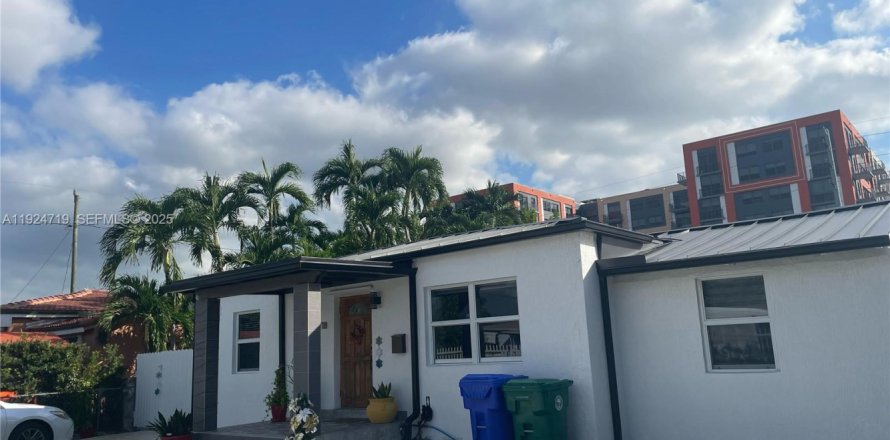 Casa en Miami, Florida 3 dormitorios, 97.55 m2 № 1983485