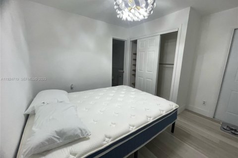 Casa en venta en Miami, Florida, 3 dormitorios, 97.55 m2 № 1983485 - foto 28