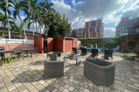 Casa en venta en Miami, Florida, 3 dormitorios, 97.55 m2 № 1983485 - foto 18