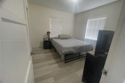Casa en venta en Miami, Florida, 3 dormitorios, 97.55 m2 № 1983485 - foto 10