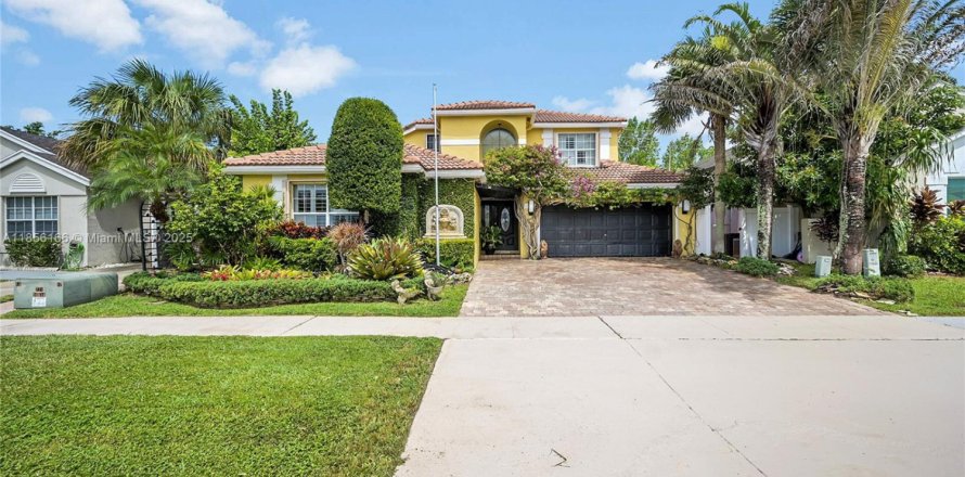 House in Boca Raton, Florida 4 bedrooms, 198.16 sq.m. № 2012359