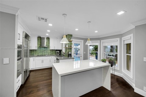 House in Boca Raton, Florida 4 bedrooms, 198.16 sq.m. № 2012359 - photo 18