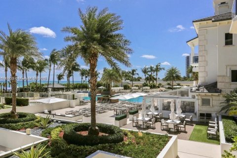 Condo in Miami Beach, Florida, 2 bedrooms  № 1936138 - photo 14