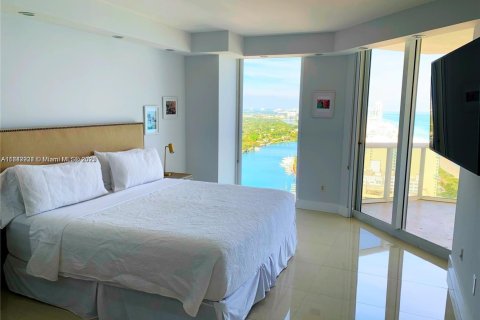 Condo in Miami Beach, Florida, 2 bedrooms  № 1936138 - photo 26
