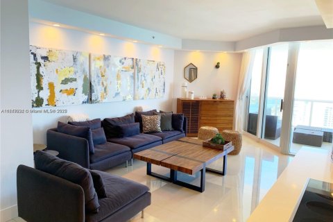 Condo in Miami Beach, Florida, 2 bedrooms  № 1936138 - photo 20