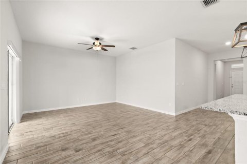 House in Grand Island, Florida 3 bedrooms, 147.99 sq.m. № 1572602 - photo 14