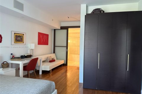 Copropriété à vendre à Miami Beach, Floride: 2 chambres, 134.71 m2 № 2023896 - photo 12