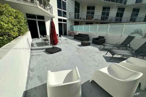 Copropriété à vendre à Miami Beach, Floride: 2 chambres, 134.71 m2 № 2023896 - photo 3