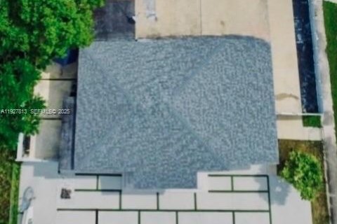 Villa ou maison à vendre à Miami, Floride: 3 chambres, 117.43 m2 № 1987871 - photo 16