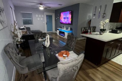 Villa ou maison à vendre à Miami, Floride: 3 chambres, 117.43 m2 № 1987871 - photo 7