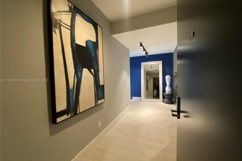 Copropriété à louer à Miami, Floride: 2 chambres, 122.82 m2 № 1726769 - photo 2