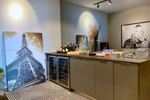 Copropriété à louer à Miami, Floride: 2 chambres, 122.82 m2 № 1726769 - photo 3