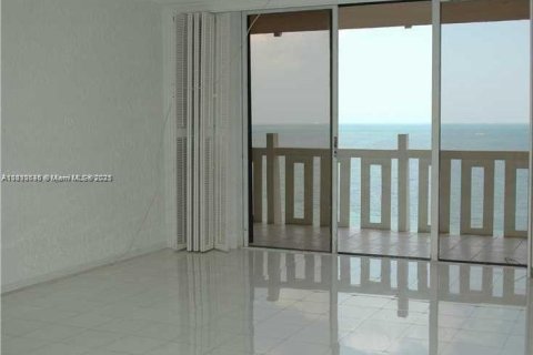 Condominio en venta en Key Biscayne, Florida, 2 dormitorios, 130.9 m2 № 2044390 - foto 4
