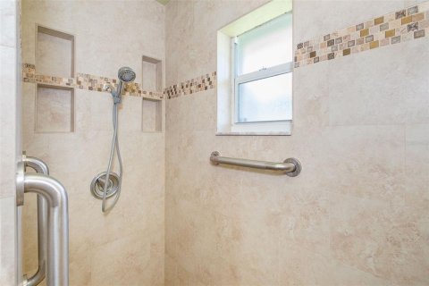 Купить виллу или дом в Порт-Шарлотт, Флорида 10 комнат, 158.86м2, № 2314864 - фото 25