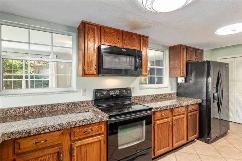 House in Ocala, Florida 3 bedrooms, 216.56 sq.m. № 1737197 - photo 13