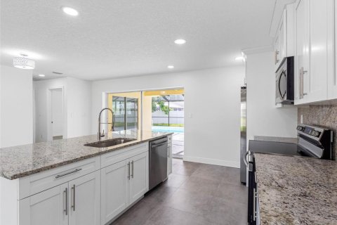Casa en venta en Saint Petersburg, Florida, 4 dormitorios, 174.56 m2 № 1831923 - foto 16