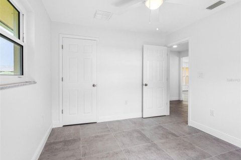 Casa en venta en Saint Petersburg, Florida, 4 dormitorios, 174.56 m2 № 1831923 - foto 18