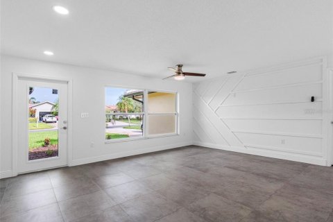 Casa en venta en Saint Petersburg, Florida, 4 dormitorios, 174.56 m2 № 1831923 - foto 5