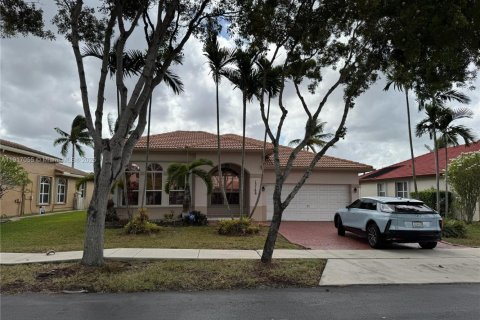 Villa ou maison à Miramar, Floride 4 chambres, 211.82 m2 № 2017076