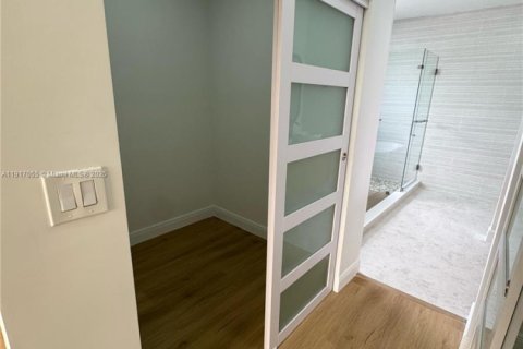 Villa ou maison à vendre à Miramar, Floride: 4 chambres, 211.82 m2 № 2017076 - photo 14