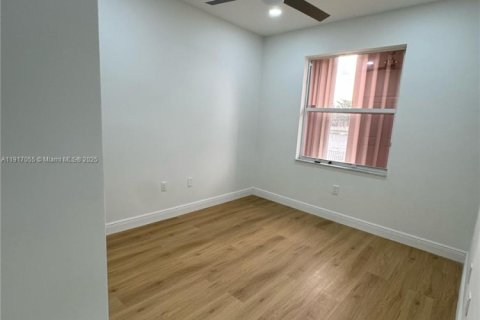 Villa ou maison à vendre à Miramar, Floride: 4 chambres, 211.82 m2 № 2017076 - photo 25