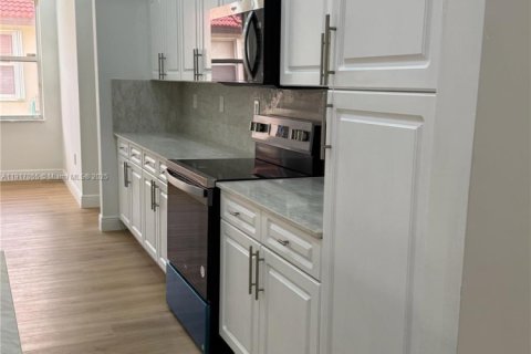 Villa ou maison à vendre à Miramar, Floride: 4 chambres, 211.82 m2 № 2017076 - photo 9