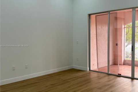 Villa ou maison à vendre à Miramar, Floride: 4 chambres, 211.82 m2 № 2017076 - photo 27