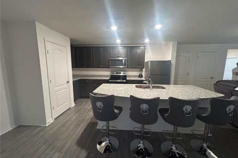 House in Poinciana, Florida 4 bedrooms, 172.05 sq.m. № 2206808 - photo 5