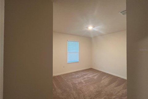 House in Poinciana, Florida 4 bedrooms, 172.05 sq.m. № 2206808 - photo 22